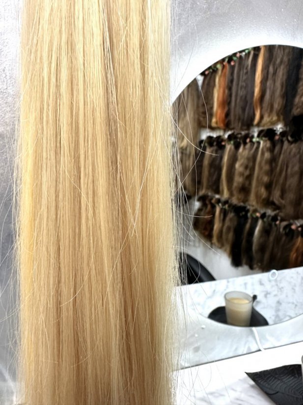 Středoevropské vlasy Deluxe - přírodní blond - Délka: 45-50 cm